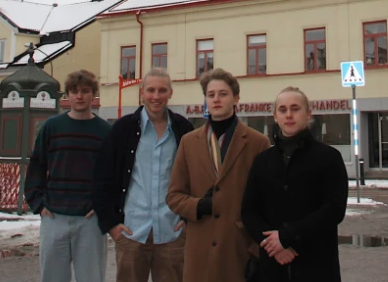 Unga Strängnäspartister kliver in i politiken